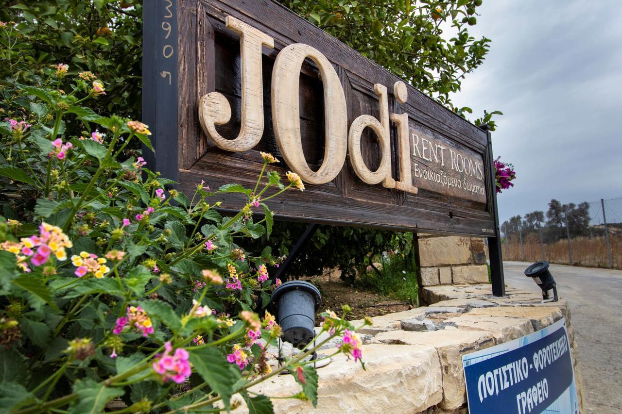 Jodi'S Pension ปิตซีเดีย ภายนอก รูปภาพ